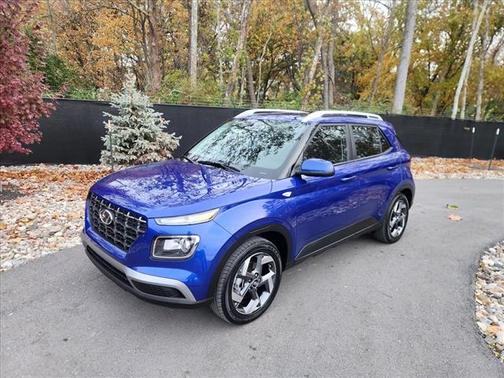 2024 Hyundai VENUE SEL