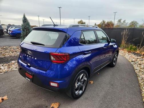 2024 Hyundai VENUE SEL