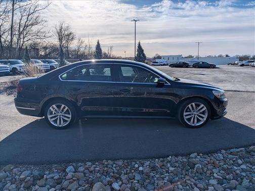 2018 Volkswagen Passat 2.0T SE w/ Technology