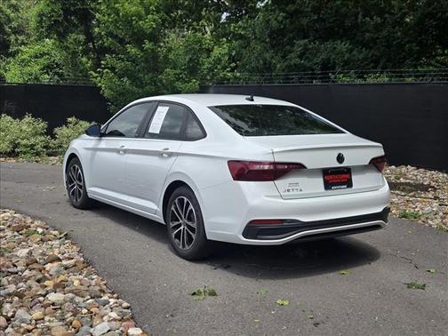 Pure White 2023 Volkswagen Jetta 1.5T Sport