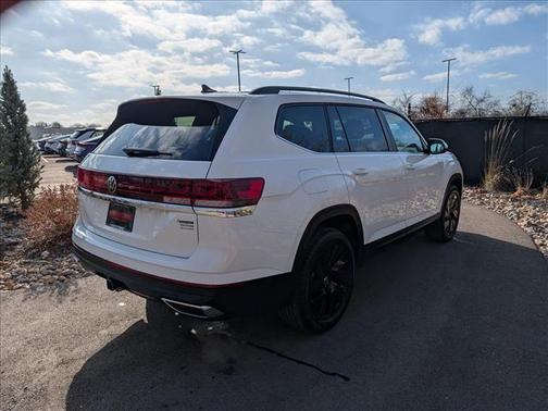 2024 Volkswagen Atlas 2.0T SE