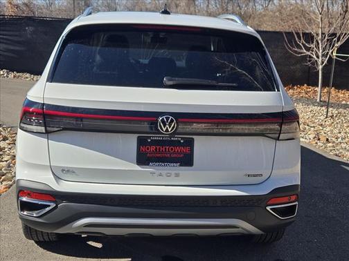 Pure White 2026 Volkswagen Taos 1.5T SEL