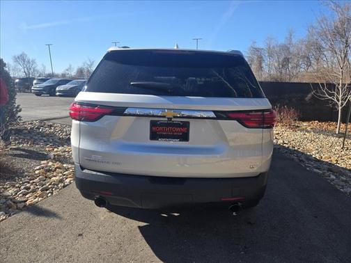 2022 Chevrolet Traverse LT Cloth