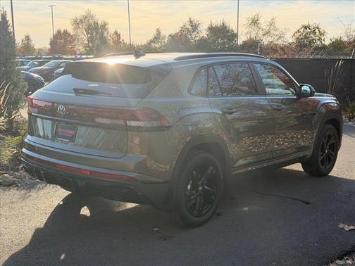 2026 Volkswagen Atlas Cross Sport 2.0T SEL R-Line Black