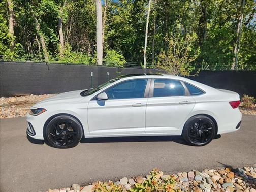 2025 Volkswagen Jetta 1.5T SE