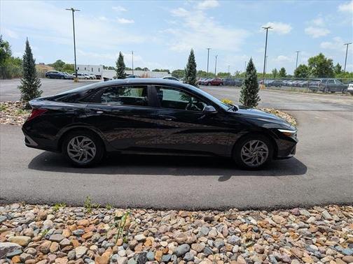 2024 Hyundai ELANTRA HEV Blue