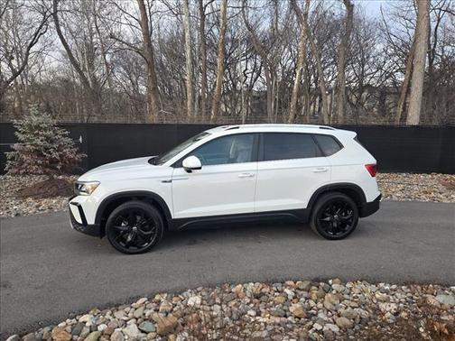 2023 Volkswagen Taos 1.5T SE