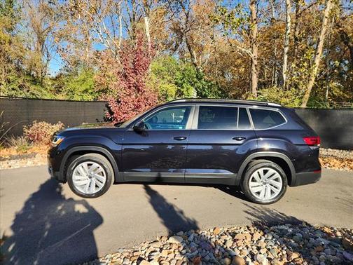2023 Volkswagen Atlas 3.6L SE w/Technology