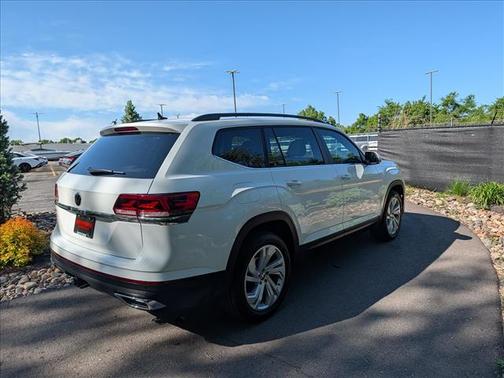 Pure White 2023 Volkswagen Atlas 3.6L SE w/Technology