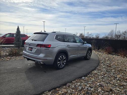2022 Volkswagen Atlas 3.6L SEL Premium R-Line