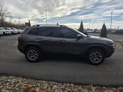2020 Jeep Cherokee Trailhawk