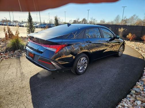 2024 Hyundai ELANTRA HEV Blue