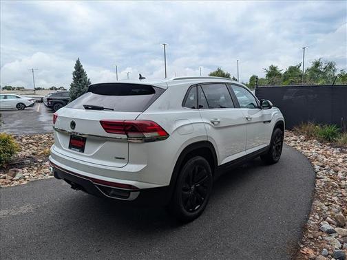 Pure White 2023 Volkswagen Atlas Cross Sport 3.6L V6 SE w/Technology