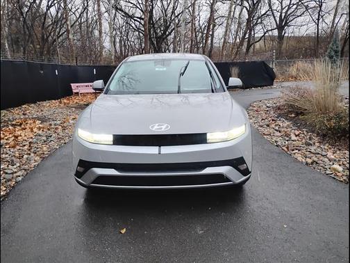 2026 Hyundai IONIQ 5 SE