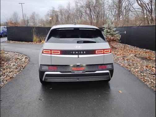 2026 Hyundai IONIQ 5 SE