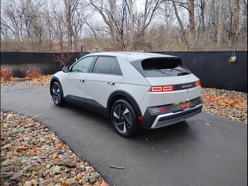 2026 Hyundai IONIQ 5 SE