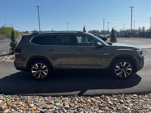 2025 Volkswagen Atlas 2.0T SEL Premium R-Line