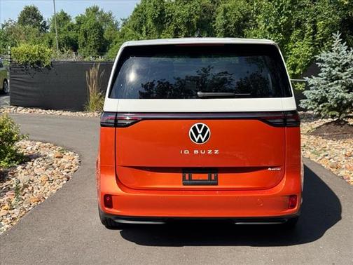 2025 Volkswagen ID. Buzz Pro S Plus