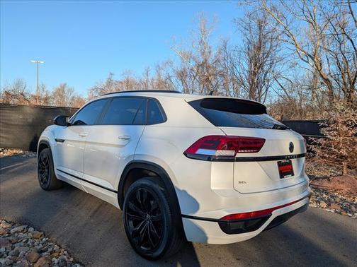 2023 Volkswagen Atlas Cross Sport 2.0T SEL R-Line Black