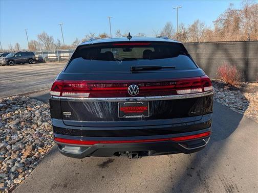 2025 Volkswagen Atlas Cross Sport 2.0T SE w/Technology