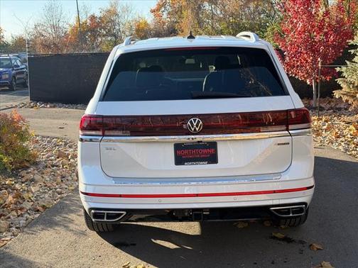 2026 Volkswagen Atlas 2.0T SEL Premium R-Line