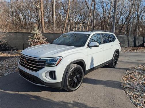 2025 Volkswagen Atlas 2.0T SE