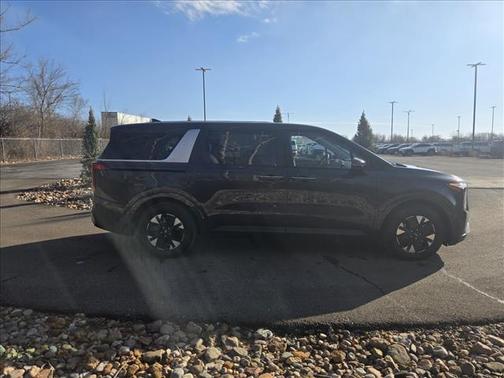 2025 Kia Carnival Hybrid LXS