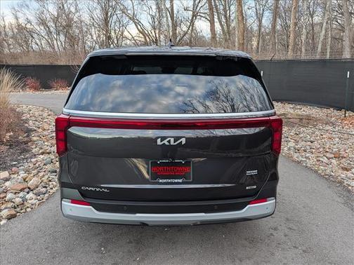 2025 Kia Carnival Hybrid LXS