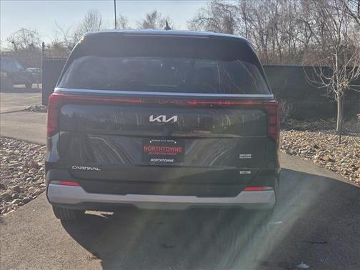 2025 Kia Carnival Hybrid LXS