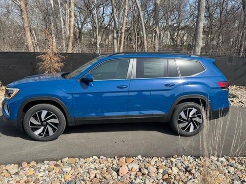 2025 Volkswagen Atlas 2.0T SE