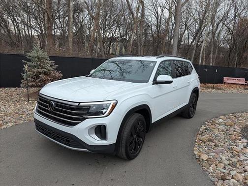 2025 Volkswagen Atlas 2.0T SE