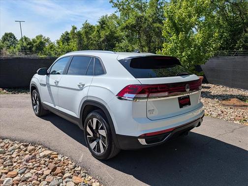 Pure White 2025 Volkswagen Atlas Cross Sport 2.0T SE w/Technology