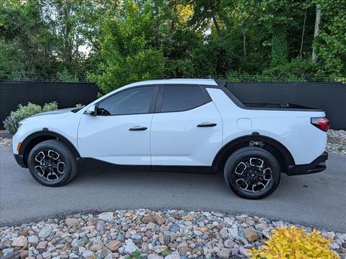 Ice White 2022 Hyundai SANTA CRUZ 2.5L SEL