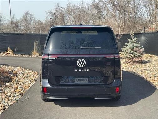 2025 Volkswagen ID. Buzz Pro S