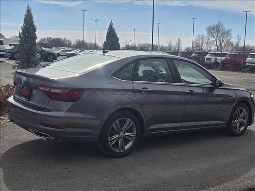 2021 Volkswagen Jetta 1.4T R-Line