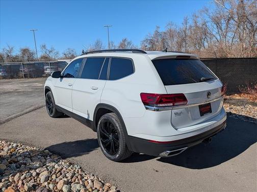 2023 Volkswagen Atlas 3.6L SE w/Technology