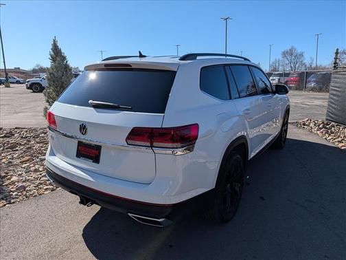 2023 Volkswagen Atlas 3.6L SE w/Technology