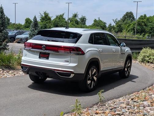Pure White 2024 Volkswagen Atlas Cross Sport 2.0T SE w/Technology