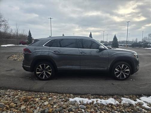 2025 Volkswagen Atlas Cross Sport 2.0T SEL Premium R-Line