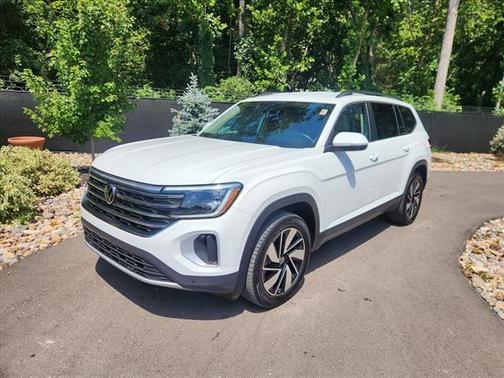 2024 Volkswagen Atlas 2.0T SE