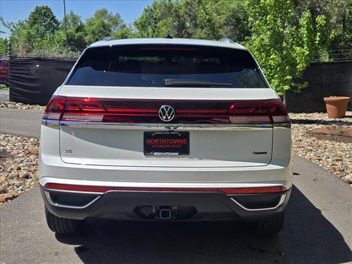Opal White Pearl 2026 Volkswagen Atlas Cross Sport 2.0T SE W/TECHNOLOGY