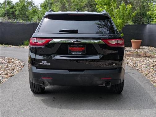Black Metallic 2019 Chevrolet Traverse LT Cloth