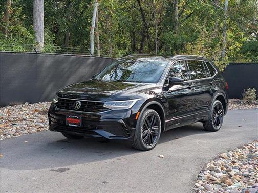 2022 Volkswagen Tiguan 2.0T SE R-Line Black