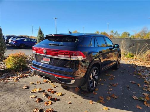 2024 Volkswagen Atlas Cross Sport 2.0T SE w/Technology