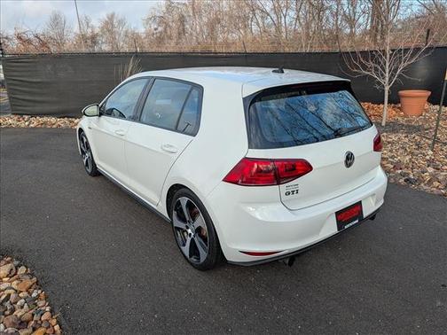 2017 Volkswagen Golf GTI S 4-Door