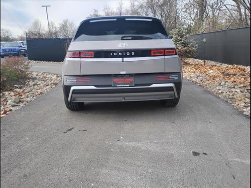 2025 Hyundai IONIQ 5 SEL