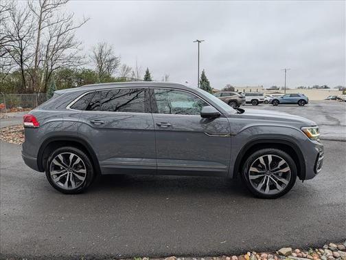 2023 Volkswagen Atlas Cross Sport 3.6L V6 SEL Premium R-Line