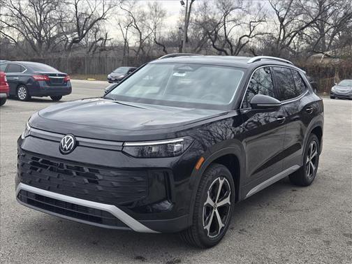 Deep Black Pearl Effect 2026 Volkswagen Tiguan 2.0T SE