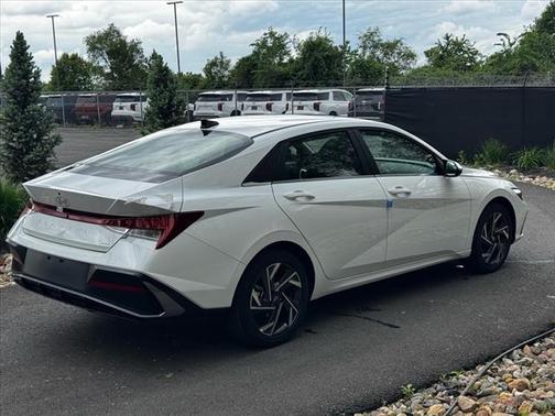 2025 Hyundai ELANTRA HEV Limited