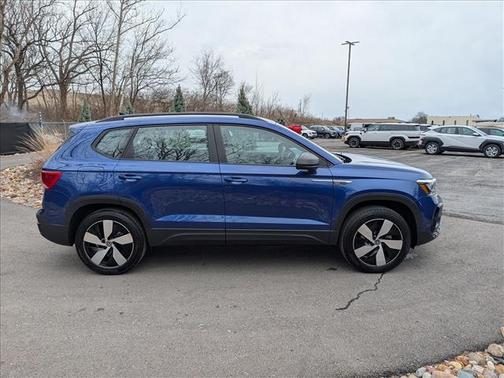 2024 Volkswagen Taos S 4MOTION